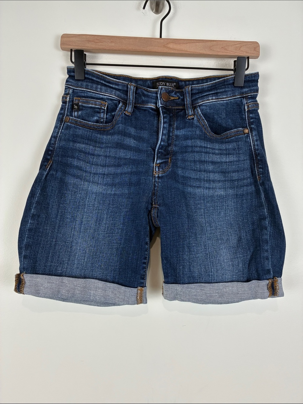 Judy Blue Dark Blue Rolled Cuff Denim Shorts Women’s Small 28”